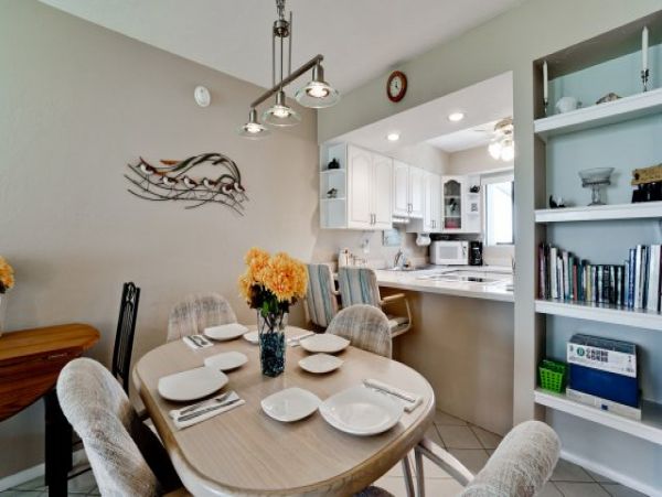 Two Bedrooms Beach Condo across the street from the Beach