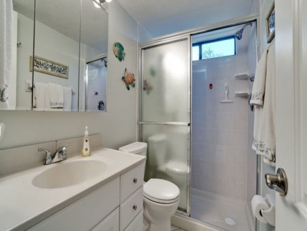 Two Bedrooms Beach Condo across the street from the Beach