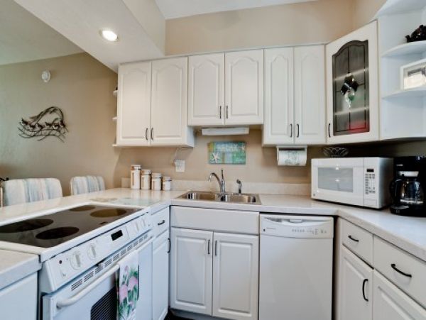 Two Bedrooms Beach Condo across the street from the Beach