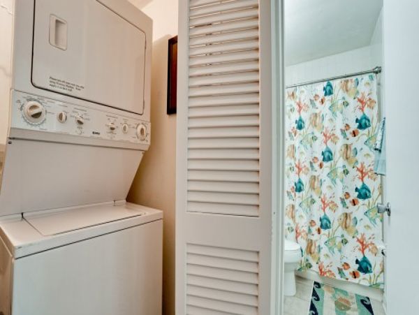 Two Bedrooms Beach Condo With Pool