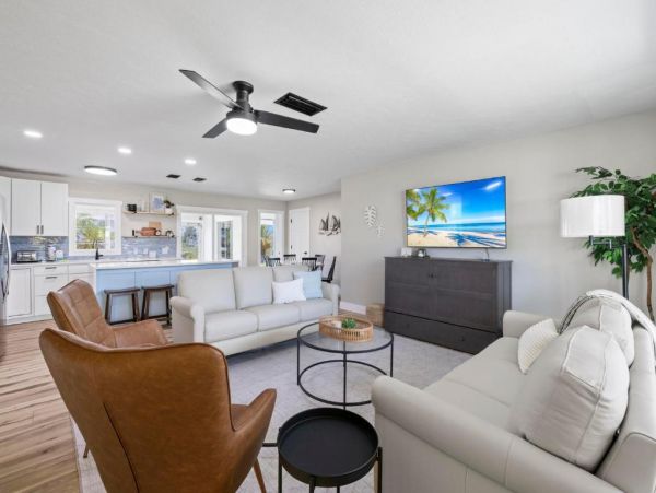 Fort Myers Vacation Home Sleeps 12 Guests