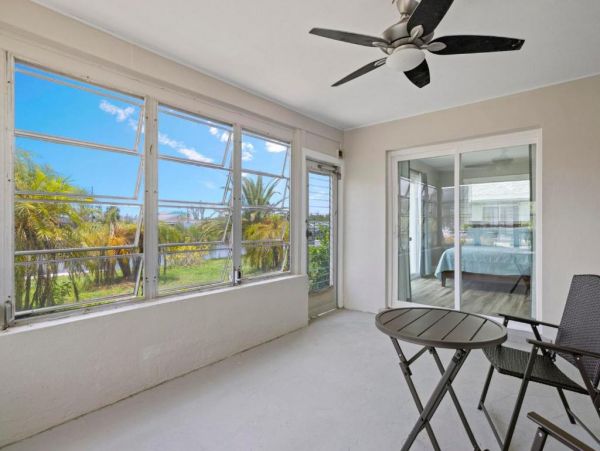 Fort Myers Vacation Home Sleeps 12 Guests