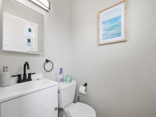 Fort Myers Vacation Home Sleeps 12 Guests