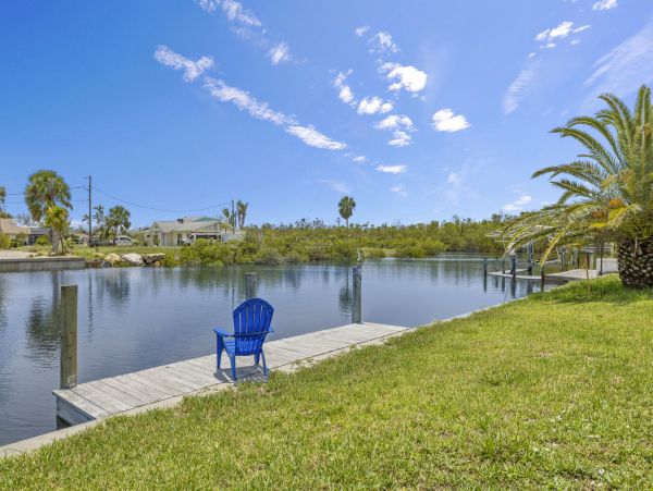 Fort Myers Vacation Home Sleeps 12 Guests