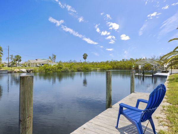 Fort Myers Vacation Home Sleeps 12 Guests