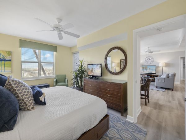 Fort Myers Luxury Vacation Penthouse Three Bedrooms On Beach