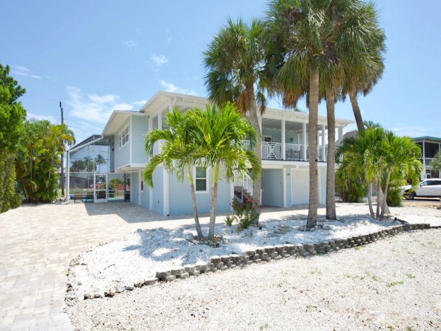 Luxury Four Bedroom Vacation Rental in Fort Myers Beach