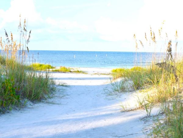Luxury Four Bedroom Vacation Rental in Fort Myers Beach