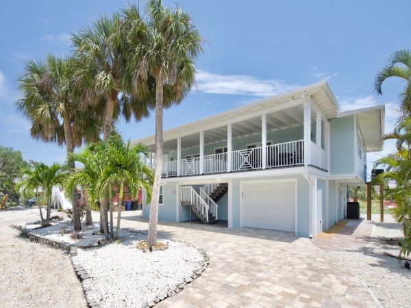 Luxury Four Bedroom Vacation Rental in Fort Myers Beach