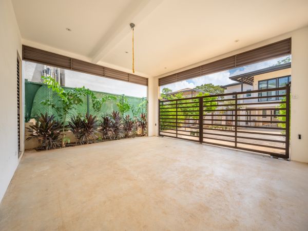 Five Bedrooms Home In Tamarindo Beach Town