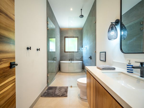 Five Bedrooms Home In Tamarindo Beach Town