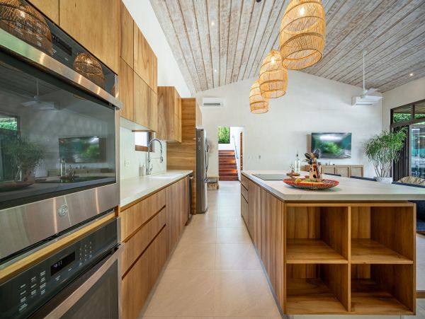 Five Bedrooms Home In Tamarindo Beach Town