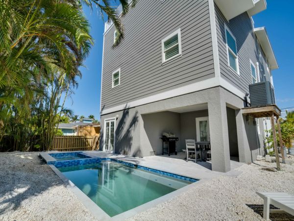 Anna Maria Island Holmes Beach Home 1072866