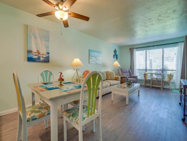 Bradenton Beach Charming One Bedroom Vacation Condo