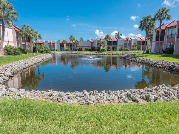 Bradenton Beach Charming One Bedroom Vacation Condo