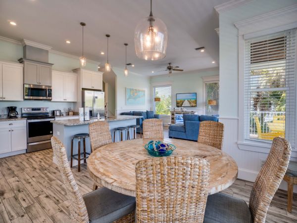 Bradenton Beach 4 Bedroom Vacation Getaway Pool &. Sleeps 12