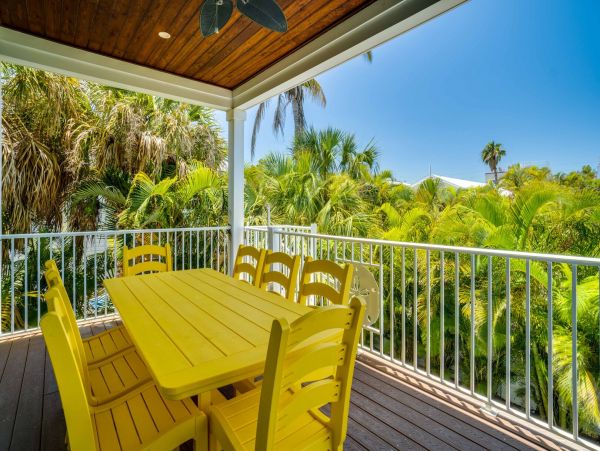 Bradenton Beach 4 Bedroom Vacation Getaway Pool &. Sleeps 12