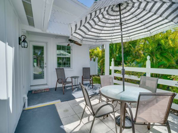 Holmes Beach Vacation Rental with Heated Pool - Anna Maria Island Coastal Escape
