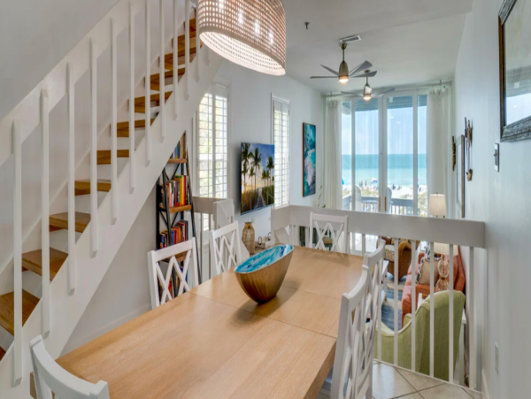 Exclusive Beach Front Condo 2 bedrooms 2,5 bathrooms