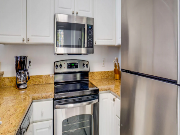 Exclusive Beach Front Condo 2 bedrooms 2,5 bathrooms