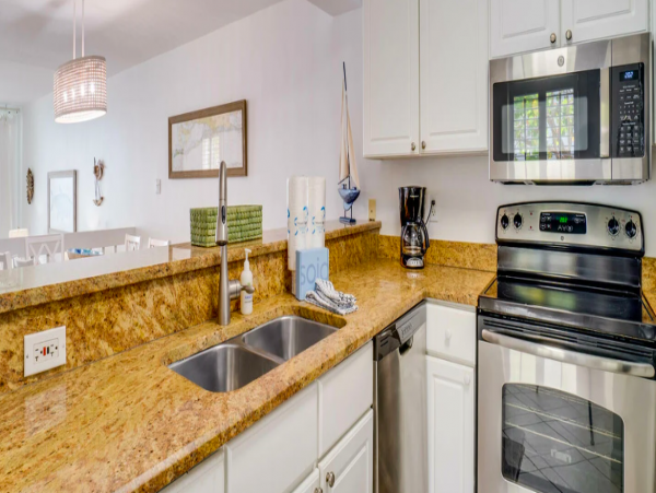 Exclusive Beach Front Condo 2 bedrooms 2,5 bathrooms