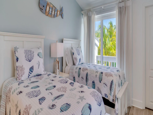 Exclusive Beach Front Condo 2 bedrooms 2,5 bathrooms