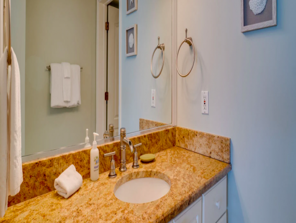 Exclusive Beach Front Condo 2 bedrooms 2,5 bathrooms