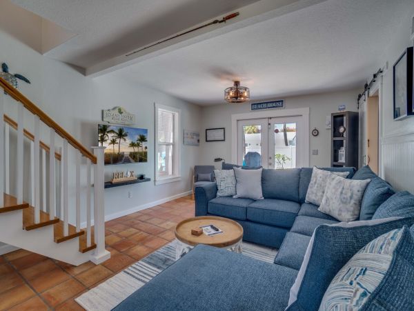 Holmes Beach Vacation Home Four Bedrooms Short Walk to Beach