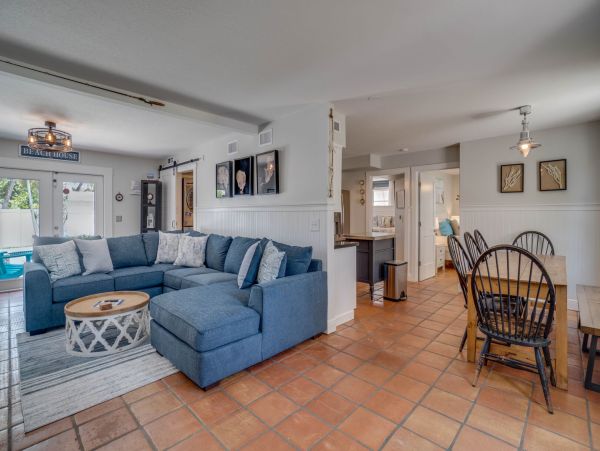 Holmes Beach Vacation Home Four Bedrooms Short Walk to Beach