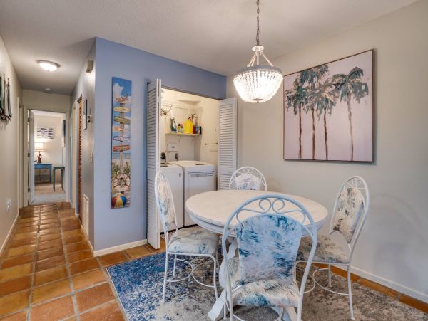 Holmes Beach Vacation Pool Home 4 Bedrooms Walk To Beach