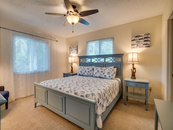 Holmes Beach Vacation Pool Home 4 Bedrooms Walk To Beach