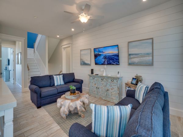 Holmes Beach Gorgeous 4 Bedroom Vacation Pool Home Sleeps 8