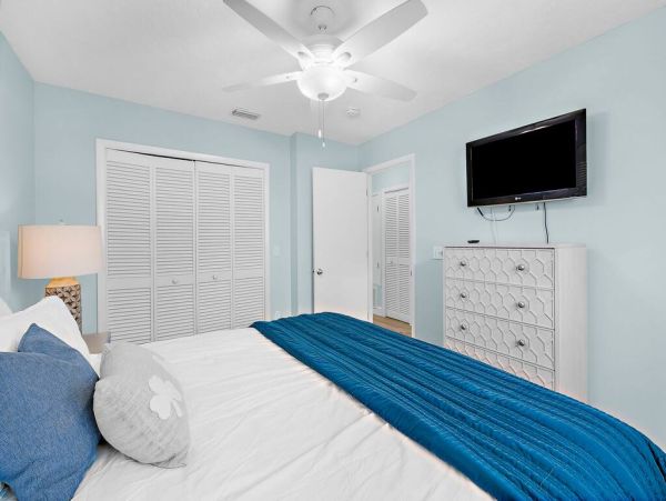 Luxury Anna Maria Island Vacation Rental with Pool & Spa - Steps to Beach