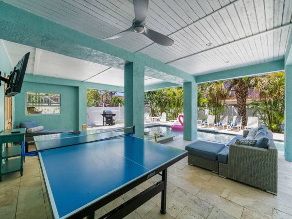 Luxury Anna Maria Island Vacation Rental with Pool & Spa - Steps to Beach