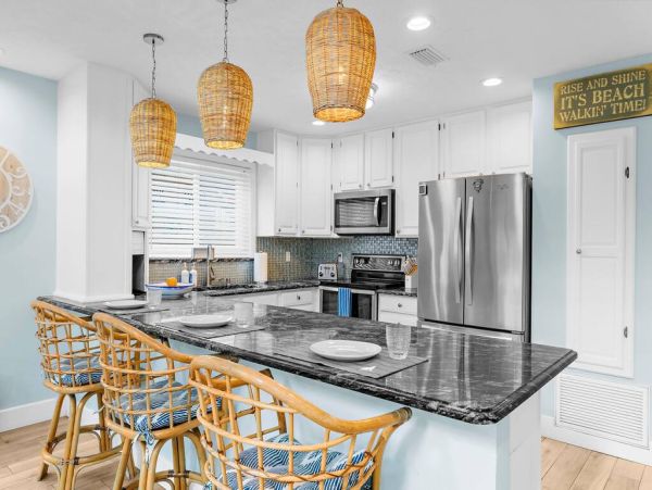 Luxury Anna Maria Island Vacation Rental with Pool & Spa - Steps to Beach
