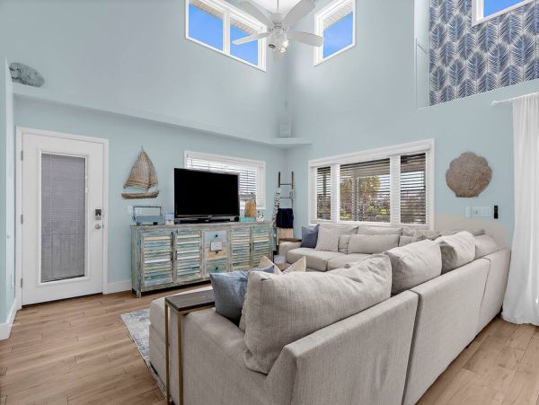Luxury Anna Maria Island Vacation Rental with Pool & Spa - Steps to Beach