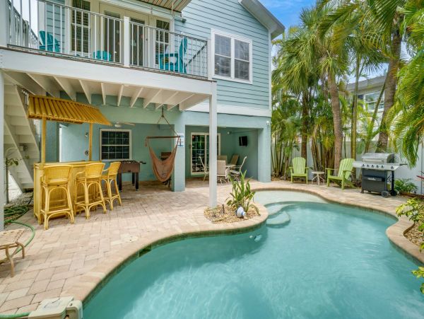 Holmes Beach Vacation Pool Home Four Bedrooms Walk to Beach