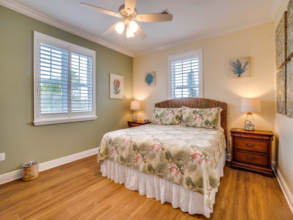 Holmes Beach Vacation Pool Home Four Bedrooms Walk to Beach