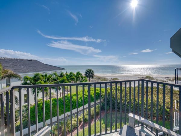 Holmes Beach Beachfront Vacation Rental - Anna Maria Island Condo with Gulf Views