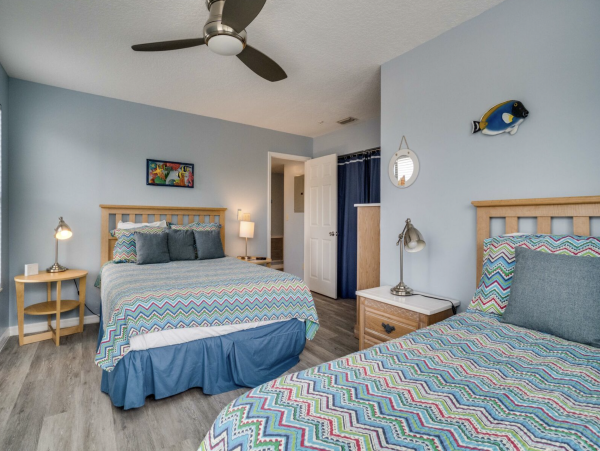 Dreamy Holmes Beach Vacation Condo Steps to Beach!