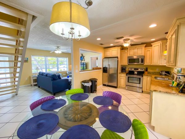 Anna Maria Island Home with 5 Bedroom & Pool