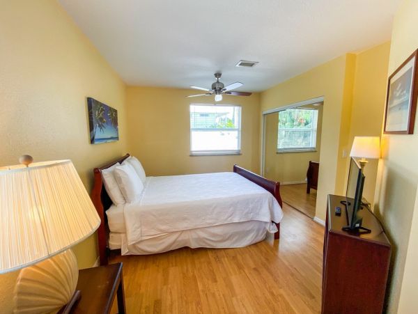 Anna Maria Island Home with 5 Bedroom & Pool