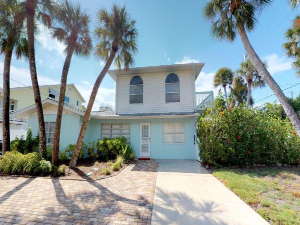 Anna Maria Island Home with 5 Bedroom & Pool