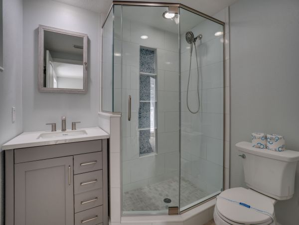 Spacious 4 Bedroom Pool Home in Anna Maria Sleeps 10 Guests