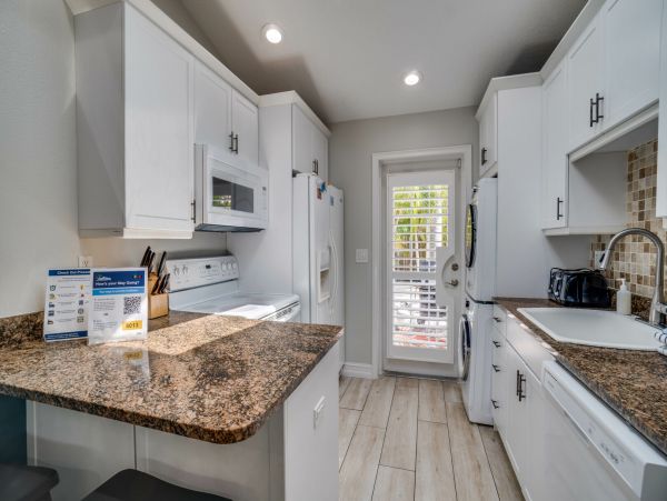Lovely 4 Bedroom Vacation Rental in Anna Maria Island