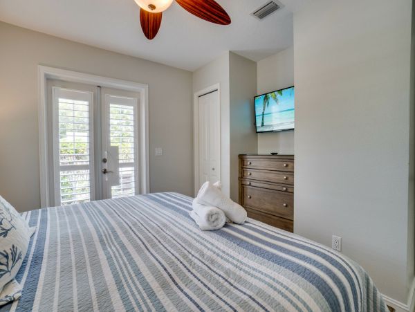 Lovely 4 Bedroom Vacation Rental in Anna Maria Island