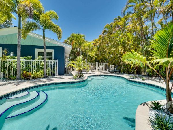 Lovely 4 Bedroom Vacation Rental in Anna Maria Island