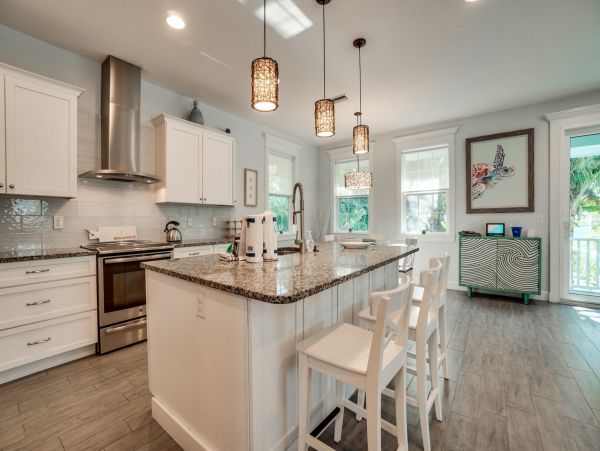 Anna Maria Pool Vacation Getaway with 4 Bedrooms Sleeps 12