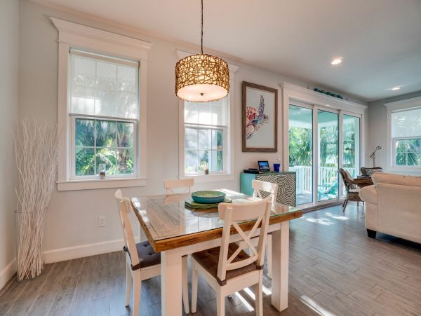 Anna Maria Pool Vacation Getaway with 4 Bedrooms Sleeps 12