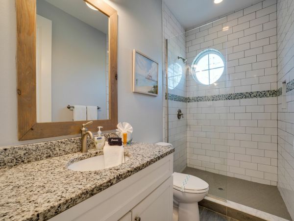Anna Maria Pool Vacation Getaway with 4 Bedrooms Sleeps 12
